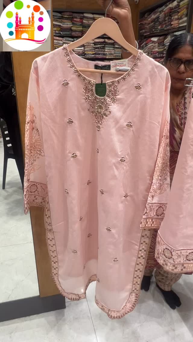 Best shopping destination in Nanded 
All varieties under one roof !
Bangles ,cosmetics,abayas,kids wear,bridal wear,casu